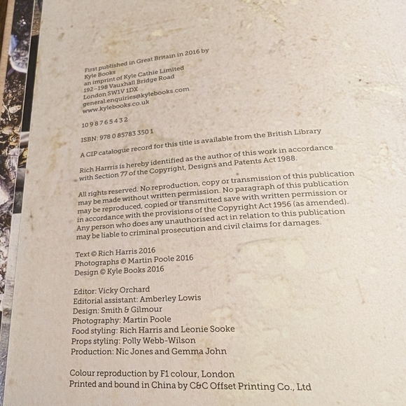 Fire & Smoke - Rich Harris - Cookbook EUC - Picture 2 of 2